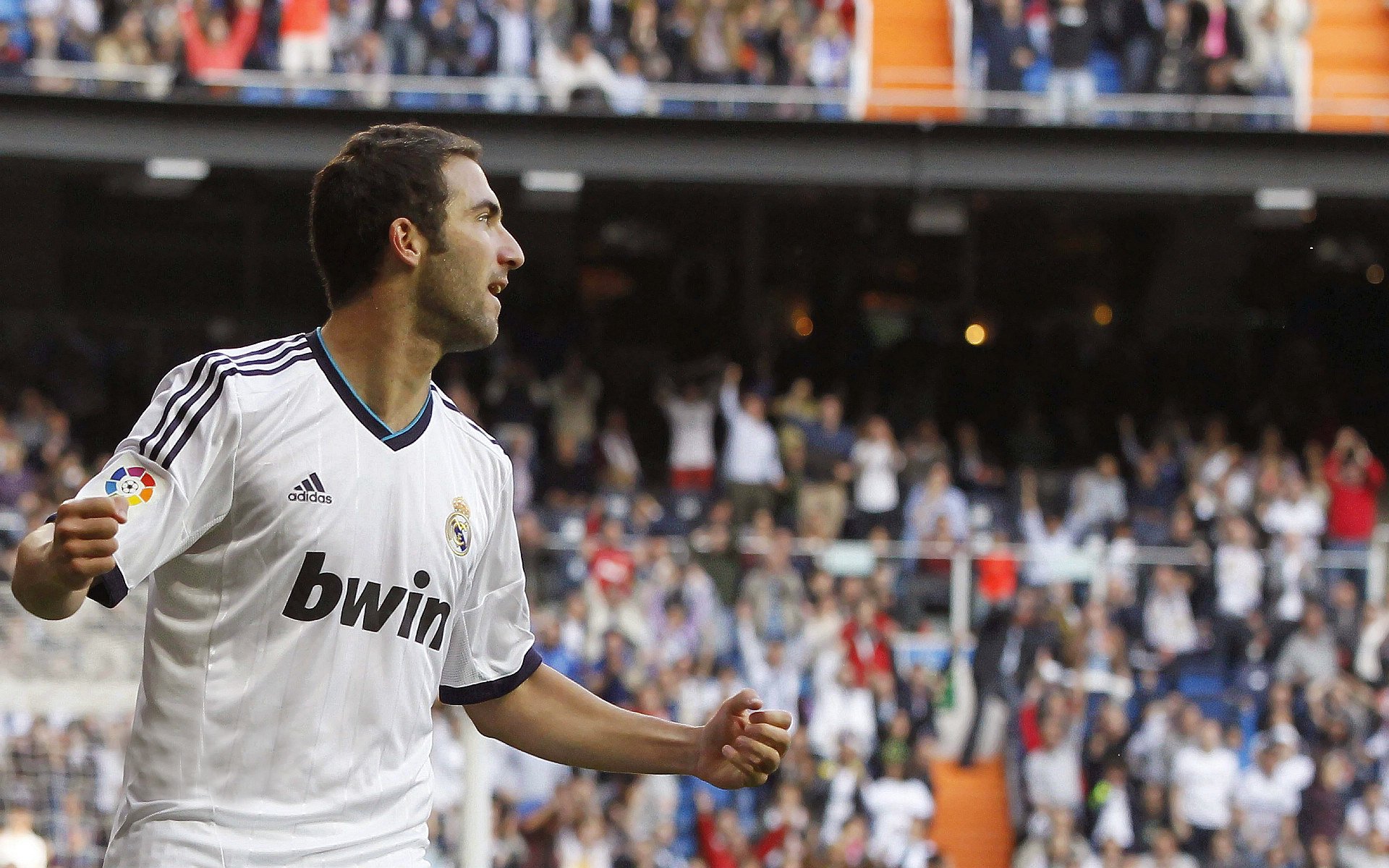 库里狂飙12记三分球，勇士大胜湖人夺赛季首胜