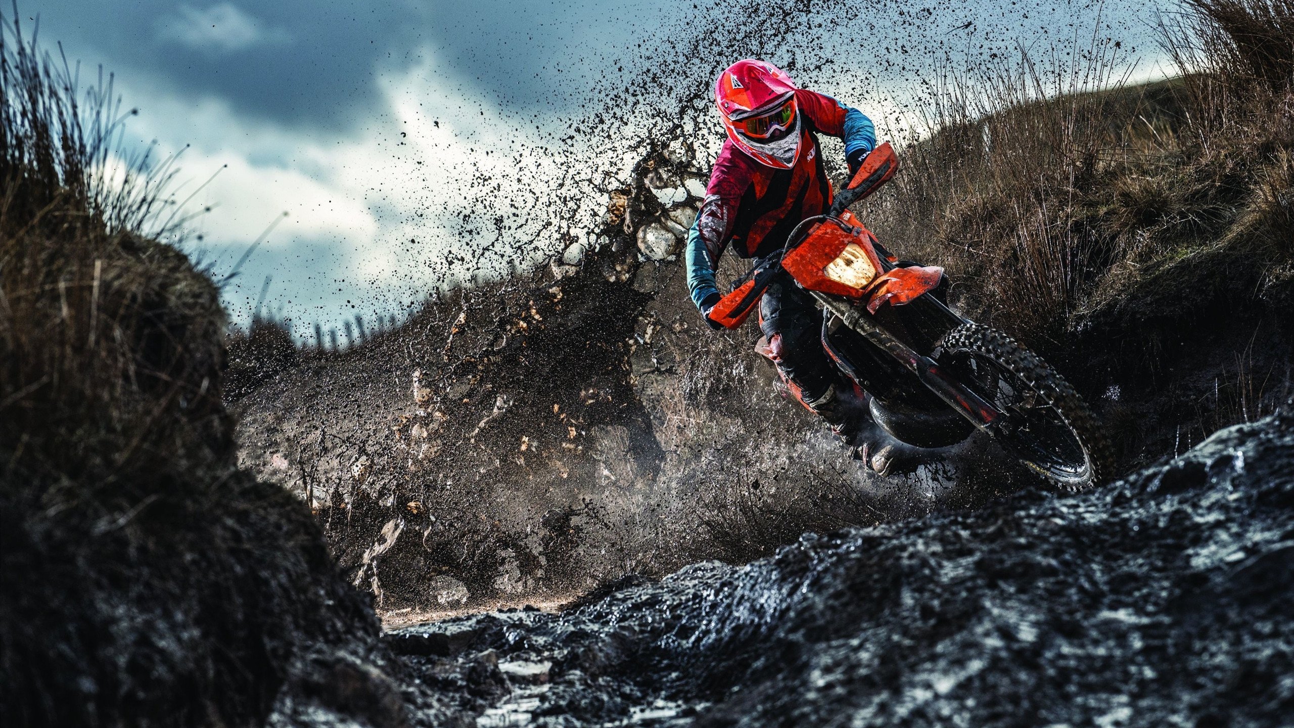 冰球联赛激战正酣，豪门对决引爆赛季高潮，新秀崛起改写格局